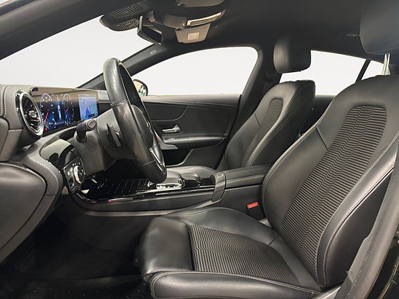 Mercedes-Benz CLA200 9 of 26