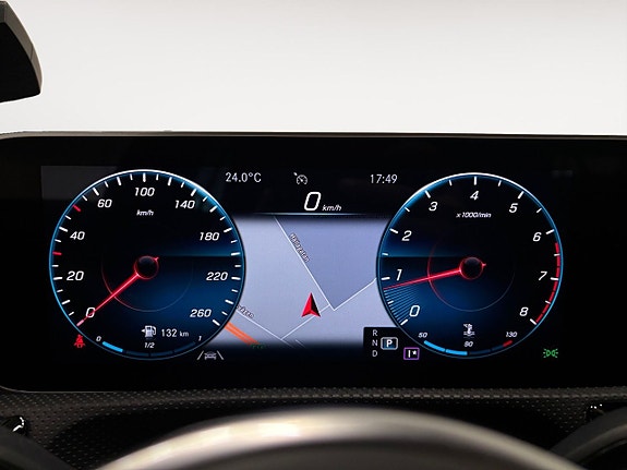 Mercedes-Benz CLA200 12 of 26