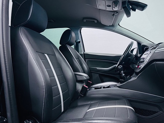 Ford Kuga 7 of 16