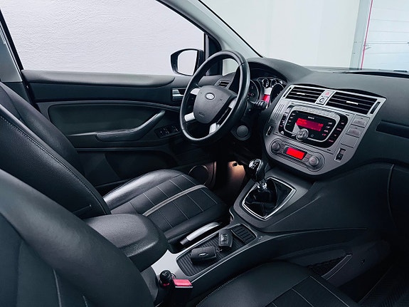 Ford Kuga 5 of 16