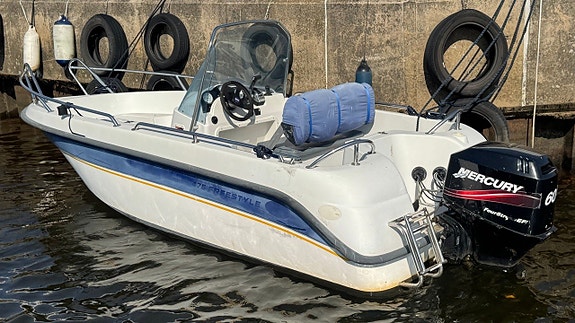 Askeladden 475 Freestyle -05 / Mercury F60 EFI -12 2 of 5