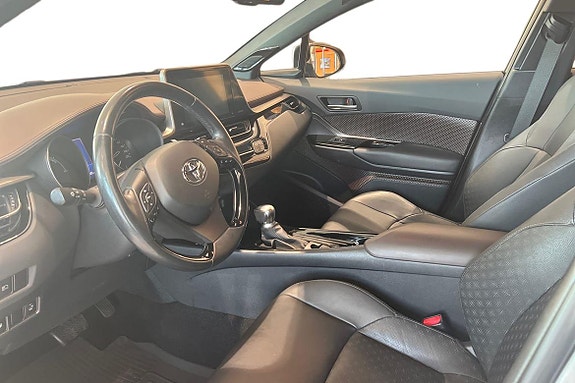 Toyota C-HR 14 of 21