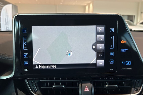 Toyota C-HR 15 of 21