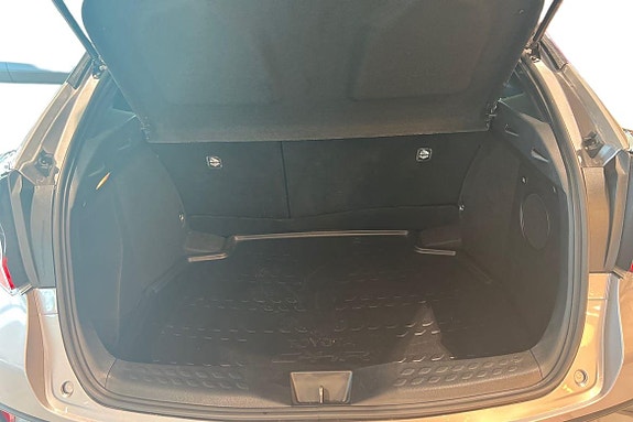Toyota C-HR 12 of 21