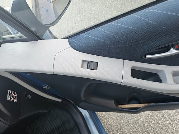 Toyota Yaris 9 of 10
