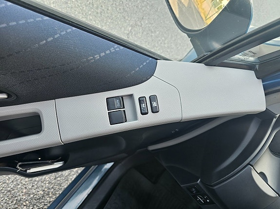 Toyota Yaris 8 of 10