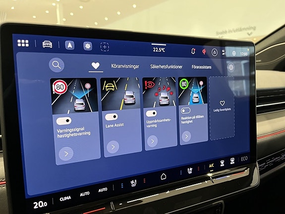 Audi Q3 20 of 24