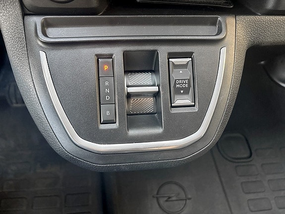 Opel Vivaro-e 8 of 14
