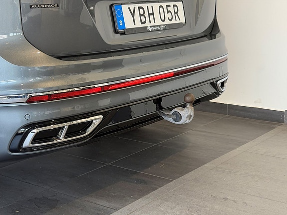Volkswagen Tiguan Allspace 4 of 23