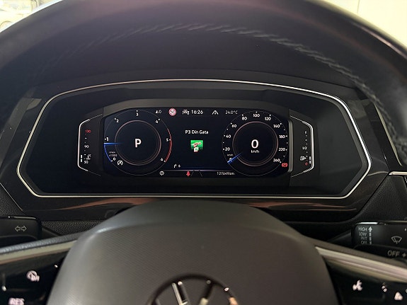 Volkswagen Tiguan Allspace 16 of 23