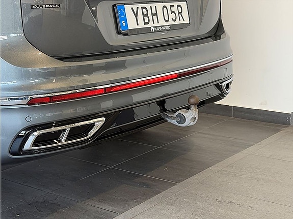 Volkswagen Tiguan Allspace 4 of 23