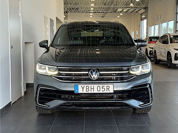 Volkswagen Tiguan Allspace 6 of 23