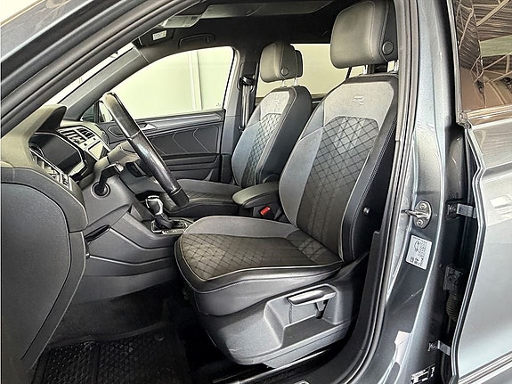 Volkswagen Tiguan Allspace 12 of 23