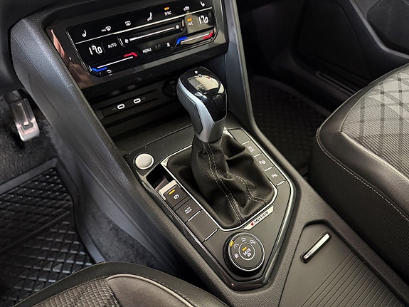 Volkswagen Tiguan Allspace 14 of 23