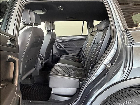 Volkswagen Tiguan Allspace 13 of 23