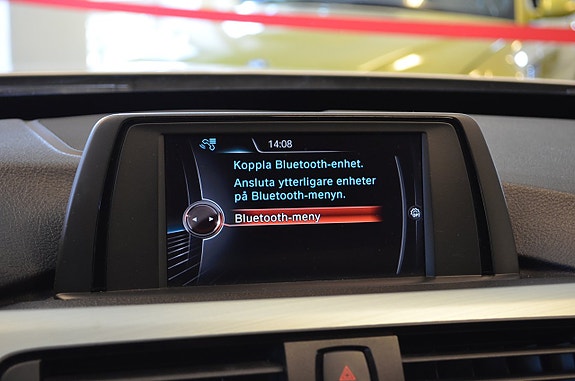 BMW 320d 12 of 23