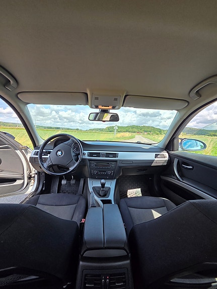 BMW 325i 7 of 8
