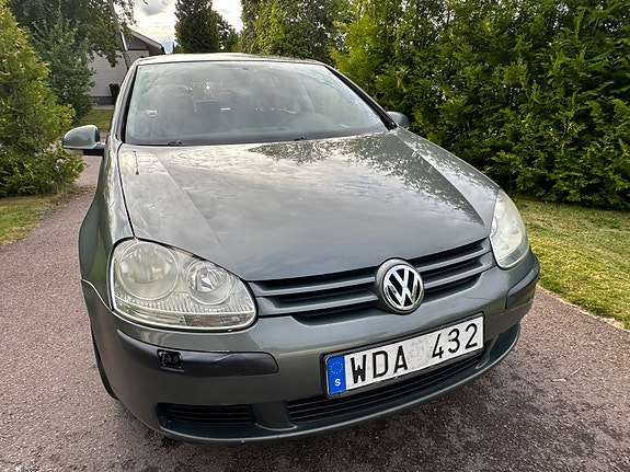Volkswagen Golf V 3 of 4