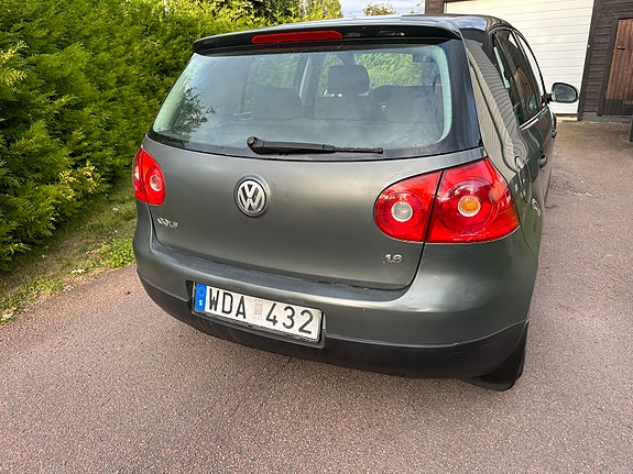 Volkswagen Golf V 4 of 4