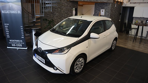 Toyota Aygo 2 of 9
