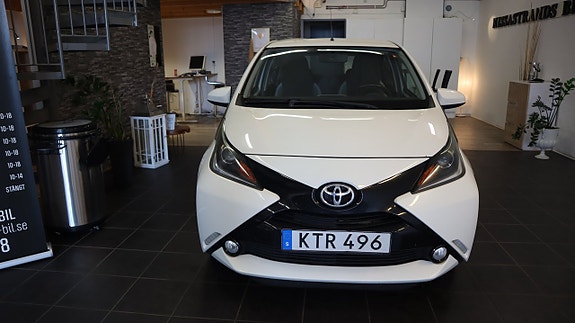 Toyota Aygo 3 of 9