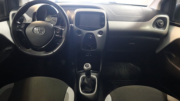 Toyota Aygo 7 of 9