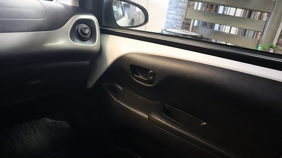 Toyota Aygo 8 of 9