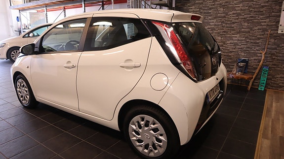 Toyota Aygo 5 of 9