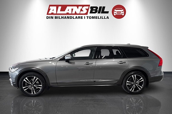Volvo V90 Cross Country 3 of 10