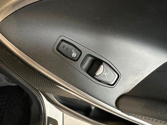 Hyundai Grand Santa Fe 25 of 30