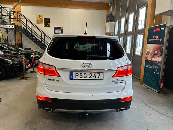 Hyundai Grand Santa Fe 8 of 30