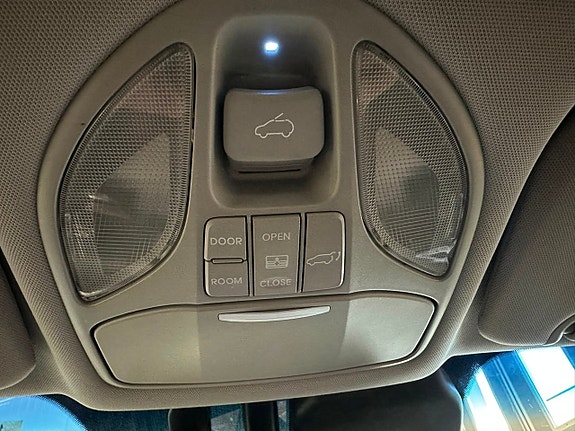 Hyundai Grand Santa Fe 27 of 30