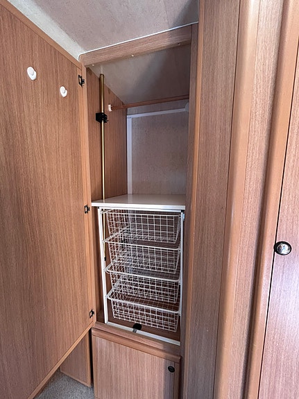 Adria Forma 520 8 of 8