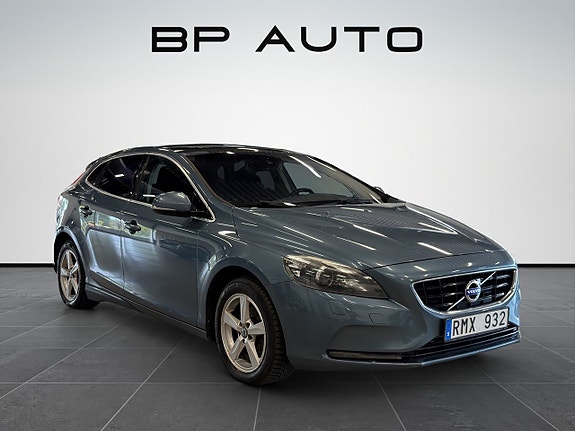 Volvo V40 8 of 25