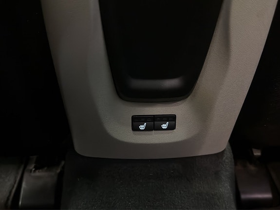 Volvo V40 23 of 25
