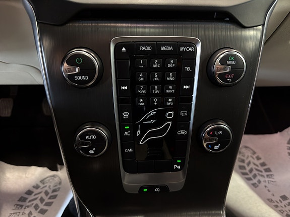 Volvo V40 19 of 25