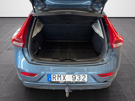 Volvo V40 24 of 25