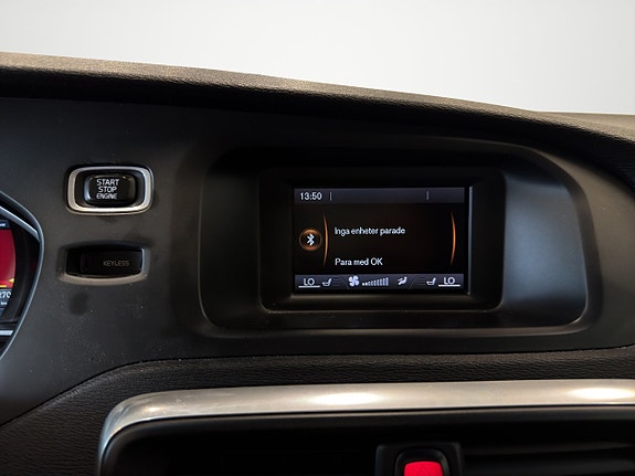 Volvo V40 18 of 25