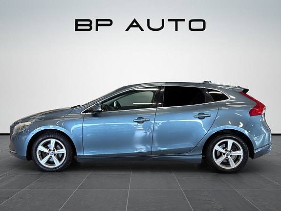 Volvo V40 3 of 25