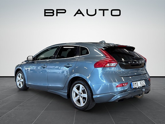 Volvo V40 4 of 25