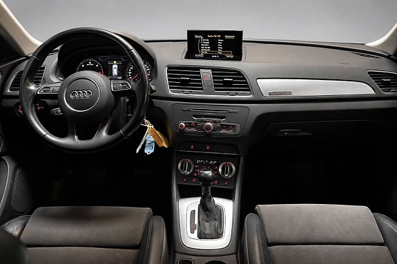 Audi Q3 12 of 18