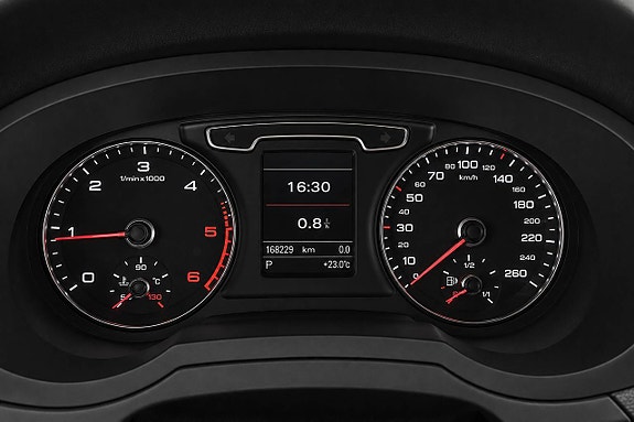 Audi Q3 15 of 18