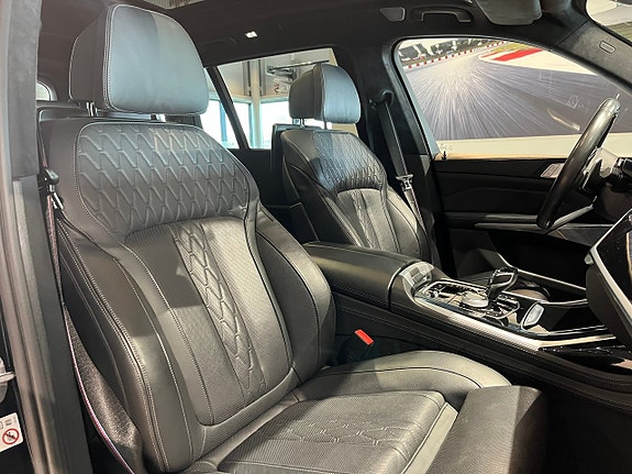 BMW X7 20 of 30