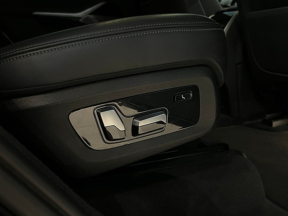BMW X7 24 of 30