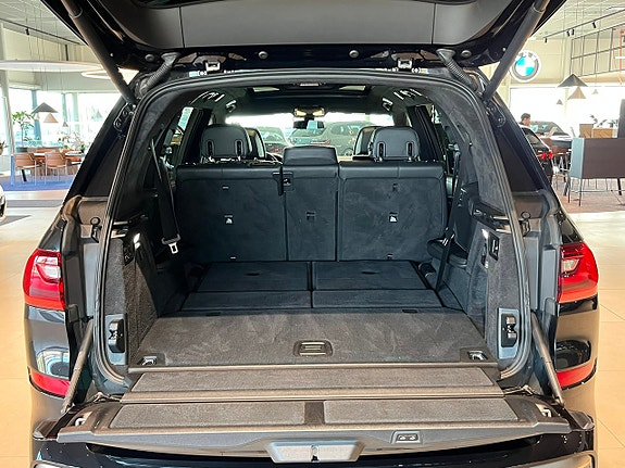 BMW X7 28 of 30