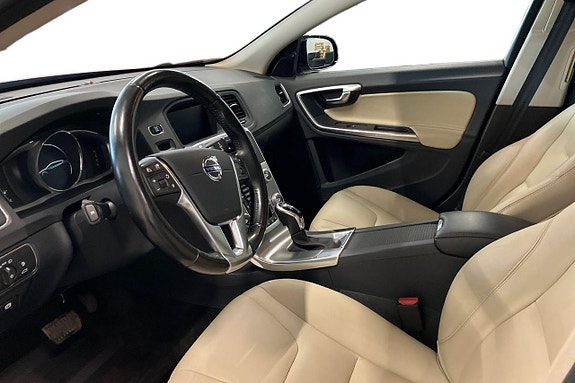 Volvo V60 Cross Country 10 of 27