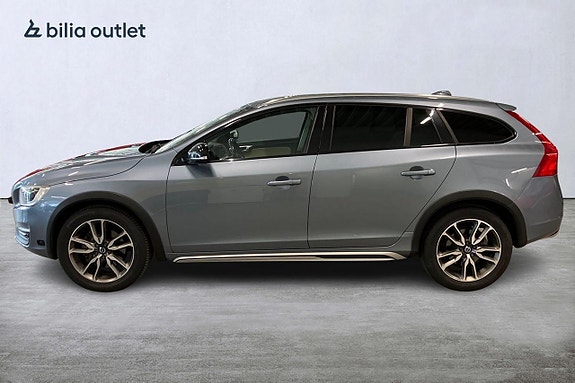 Volvo V60 Cross Country 6 of 27