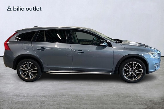 Volvo V60 Cross Country 5 of 27