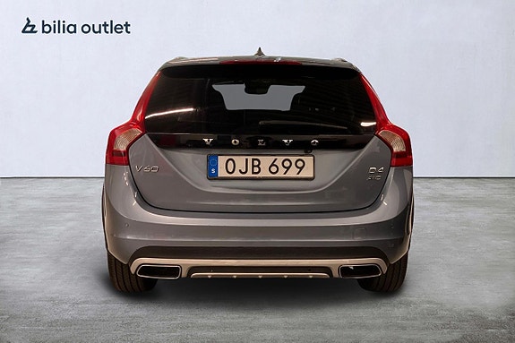 Volvo V60 Cross Country 7 of 27