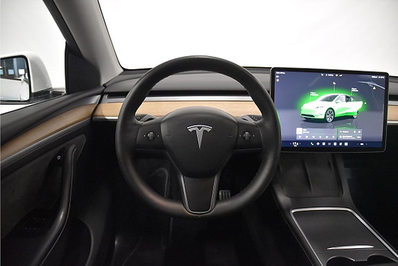 Tesla Model Y 2 of 24